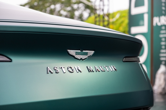 Aston Martin DB12 ra mắt Việt Nam: Giá từ 19,5 tỷ, đại gia thích mui trần hay option riêng vẫn đặt được nhưng cần chờ đợi- Ảnh 12.