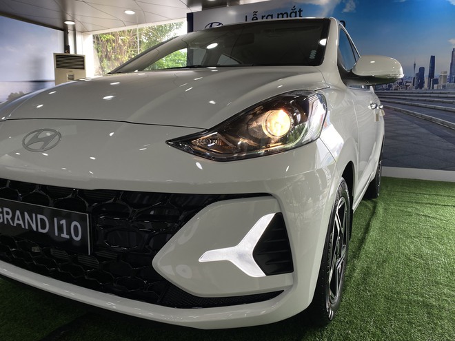 Ảnh thực tế Hyundai Grand i10 1.2AT hatchback giá 435 triệu đồng: Thấp hơn bản sedan 20 triệu đồng nhưng có ga tự động và đèn LED- Ảnh 13.