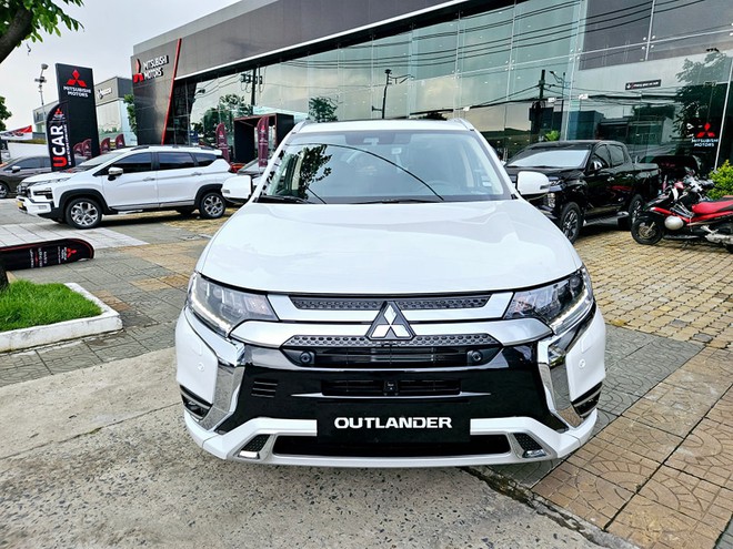 Giá Mitsubishi Outlander có 'đáy' mới: Bản tiêu chuẩn giảm còn 730 triệu, rẻ ngang Yaris Cross và Seltos- Ảnh 4.