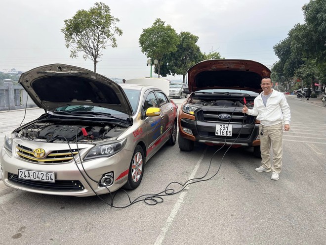 Sếp công ty dược cứu hộ hàng nghìn ô tô miễn phí bằng Toyota Corolla Altis: 'Có người bảo hâm, chẳng ai max rảnh thế này'- Ảnh 10.