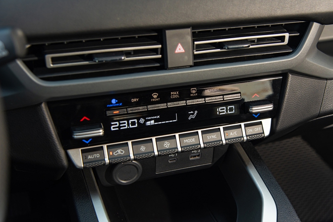 Mitsubishi Xforce giảm giá 30 triệu đồng tại đại lý: Bản ‘base’ còn 569 triệu, đấu Creta với giá ngang Sonet- Ảnh 12. Mitsubishi Xforce giảm giá 30 triệu đồng tại đại lý: Bản ‘base’ còn 569 triệu, đấu Creta với giá ngang Sonet- Ảnh 12.