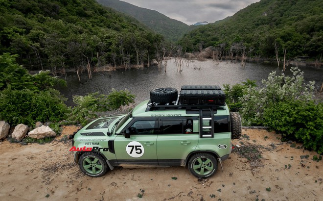 Dân chơi Bình Dương độ lại Land Rover Defender 7 tỷ đồng: Tốn gần 700 triệu, toàn đồ chính hãng, chuẩn bị cho hành trình vòng quanh thế giới- Ảnh 15.