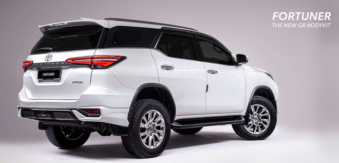 Toyota Fortuner có gói độ chính hãng: Chỉ áp dụng cho bản thấp, option giá quy đổi khoảng 23 triệu đồng- Ảnh 3.