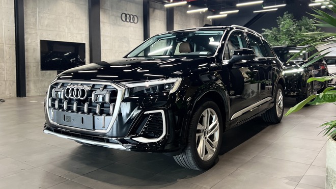 Audi Q7 2024 về đại lý: Thêm tính năng an toàn, giá từ 3,4 tỷ đồng, rẻ cả trăm triệu so với X5 và GLE- Ảnh 19.