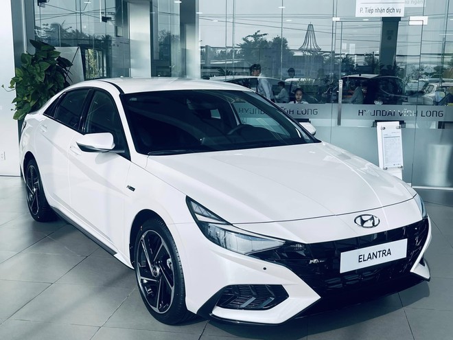 Hyundai Elantra giảm gần 80 triệu tại đại lý: Bản N-Line còn dưới 700 triệu, đấu Civic RS với giá rẻ hơn niêm yết bản ‘base’ của đối thủ- Ảnh 5.