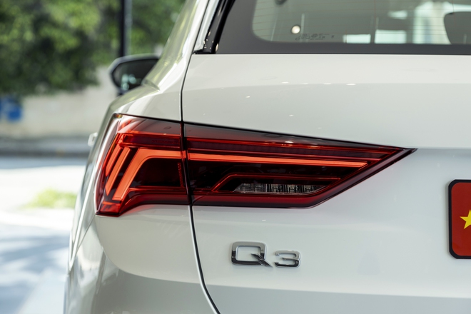 Audi Q3 2024 thêm bản mới tại Việt Nam: Đấu X1 và XC40 bằng gói thể thao, giá từ 1,89 tỷ đồng- Ảnh 27. Audi Q3 2024 thêm bản mới tại Việt Nam: Đấu X1 và XC40 bằng gói thể thao, giá từ 1,89 tỷ đồng- Ảnh 27.