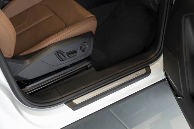 Audi Q3 2024 thêm bản mới tại Việt Nam: Đấu X1 và XC40 bằng gói thể thao, giá từ 1,89 tỷ đồng- Ảnh 31. Audi Q3 2024 thêm bản mới tại Việt Nam: Đấu X1 và XC40 bằng gói thể thao, giá từ 1,89 tỷ đồng- Ảnh 31.