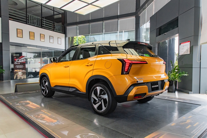 Mitsubishi Xforce 2025 lộ ảnh chạy thử: Động cơ hybrid mới, mâm khí động học, về Việt Nam sẽ làm khó thêm Yaris Cross- Ảnh 9. Mitsubishi Xforce 2025 lộ ảnh chạy thử: Động cơ hybrid mới, mâm khí động học, về Việt Nam sẽ làm khó thêm Yaris Cross- Ảnh 9.
