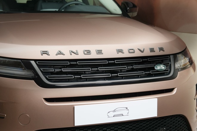 Range Rover Evoque 2025 ra mắt Việt Nam: Giá từ hơn 2,9 tỷ, thiết kế mới tối giản, động cơ hybrid, có AWD- Ảnh 4.