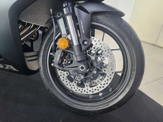 Honda CB650R và CBR650R 2025 ra mắt, giá gần 300 triệu đồng- Ảnh 6. Honda CB650R và CBR650R 2025 ra mắt, giá gần 300 triệu đồng- Ảnh 6.