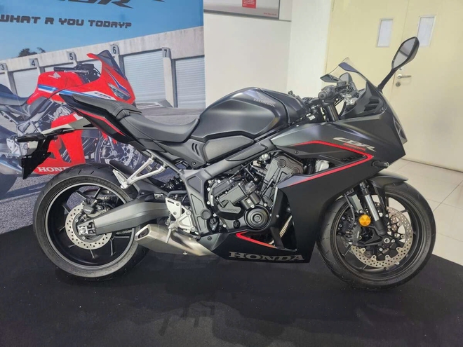 Honda CB650R và CBR650R 2025 ra mắt, giá gần 300 triệu đồng- Ảnh 1. Honda CB650R và CBR650R 2025 ra mắt, giá gần 300 triệu đồng- Ảnh 1.