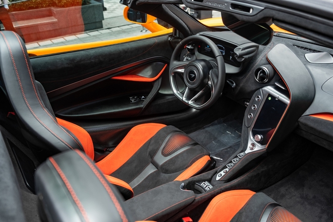 Vừa về với hot tiktoker, McLaren 750S Spider đầu tiên tại Việt Nam đã được gắn biển ‘thần tài’, trị giá ngang 1 chiếc Toyota Camry- Ảnh 6.