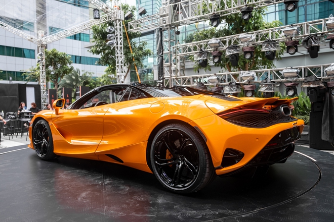 Vừa về với hot tiktoker, McLaren 750S Spider đầu tiên tại Việt Nam đã được gắn biển ‘thần tài’, trị giá ngang 1 chiếc Toyota Camry- Ảnh 5.