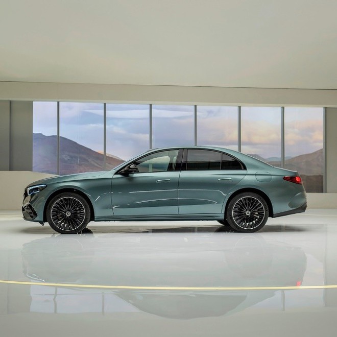 Mercedes-Benz E-Class thế hệ mới chốt lịch ra mắt thị trường Việt Nam ngay giữa tháng 10, có chi tiết 'ghi điểm' hơn S-Class- Ảnh 4.