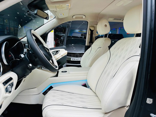 Giá chưa đến 1 tỷ đồng, chiếc Mercedes-Benz này rộng rãi như Carnival, có treo thích ứng nhưng chạy 'không tốn một giọt xăng'- Ảnh 9. Giá chưa đến 1 tỷ đồng, chiếc Mercedes-Benz này rộng rãi như Carnival, có treo thích ứng nhưng chạy 'không tốn một giọt xăng'- Ảnh 9.