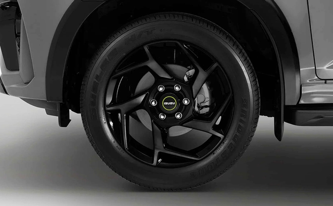 Isuzu mu-X 2026 ra mắt: Treo mới, ADAS ngay từ bản tiêu chuẩn, nhưng có chi tiết 'cải lùi' so với bản vừa ra mắt tại Việt Nam- Ảnh 15. Isuzu mu-X 2026 ra mắt: Treo mới, ADAS ngay từ bản tiêu chuẩn, nhưng có chi tiết 'cải lùi' so với bản vừa ra mắt tại Việt Nam- Ảnh 15.