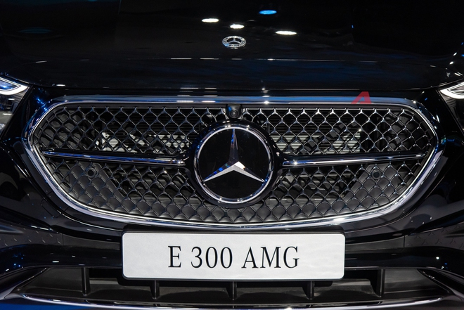 Video này không chỉ có E-Class 2025, tiết lộ của chuyên gia sản phẩm Mercedes-Benz Việt Nam gây bất ngờ- Ảnh 4.