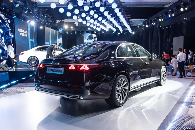Video này không chỉ có E-Class 2025, tiết lộ của chuyên gia sản phẩm Mercedes-Benz Việt Nam gây bất ngờ- Ảnh 36.