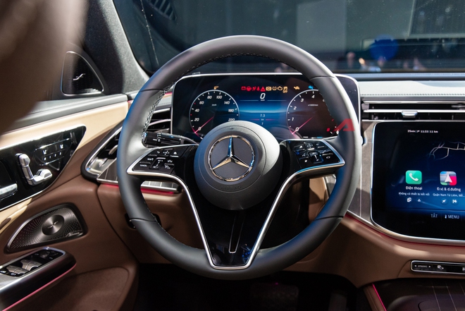 Video này không chỉ có E-Class 2025, tiết lộ của chuyên gia sản phẩm Mercedes-Benz Việt Nam gây bất ngờ- Ảnh 41.