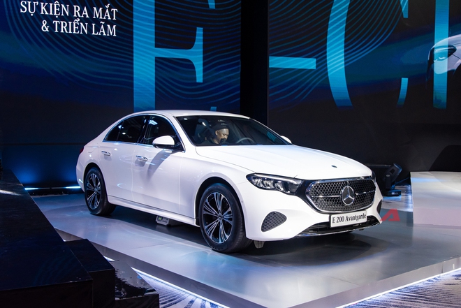 Video này không chỉ có E-Class 2025, tiết lộ của chuyên gia sản phẩm Mercedes-Benz Việt Nam gây bất ngờ- Ảnh 22.