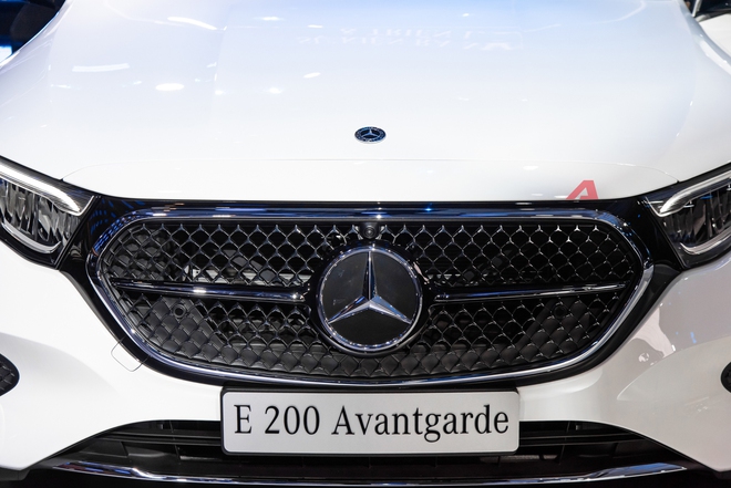 Video này không chỉ có E-Class 2025, tiết lộ của chuyên gia sản phẩm Mercedes-Benz Việt Nam gây bất ngờ- Ảnh 25.