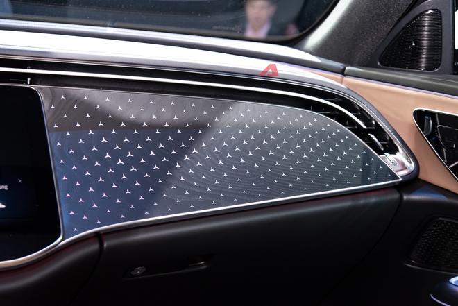 Video này không chỉ có E-Class 2025, tiết lộ của chuyên gia sản phẩm Mercedes-Benz Việt Nam gây bất ngờ- Ảnh 32.