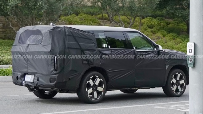 Hyundai Santa Fe để lộ thay đổi thiết kế: Mặt trước và sau được ‘đập đi xây lại’ sau nhiều tranh cãi, táp-lô cũng lột xác hoàn toàn- Ảnh 4. Hyundai Santa Fe để lộ thay đổi thiết kế: Mặt trước và sau được ‘đập đi xây lại’ sau nhiều tranh cãi, táp-lô cũng lột xác hoàn toàn- Ảnh 4.