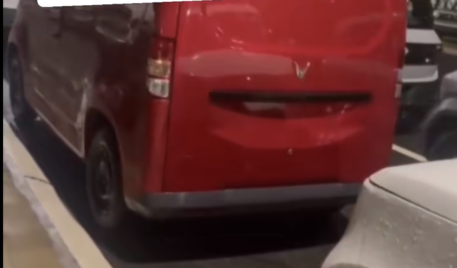 VinFast EC Van lần đầu lộ diện không che: Một số chi tiết khác biệt ảnh ra mắt, dễ giao ngay tháng sau- Ảnh 4.