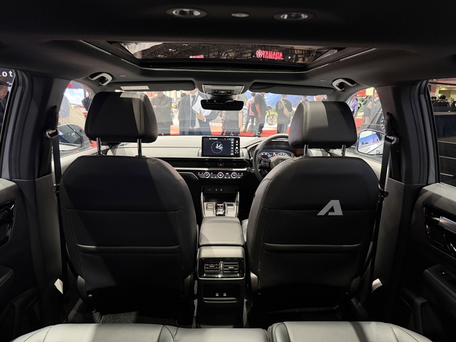 Sang tận Nhật Bản để xem Honda CR-V e:HEV RS Black Edition: Dự kiến ra mắt Việt Nam năm sau, tân trang diện mạo, sang số dạng phím bấm, có dẫn động 4 bánh- Ảnh 18.