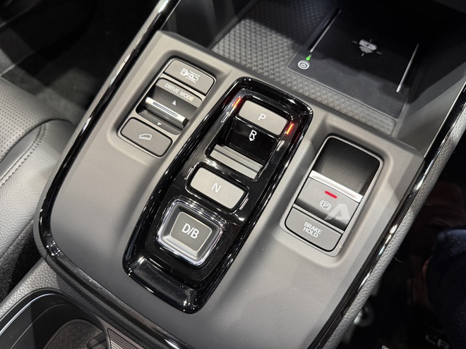 Sang tận Nhật Bản để xem Honda CR-V e:HEV RS Black Edition: Dự kiến ra mắt Việt Nam năm sau, tân trang diện mạo, sang số dạng phím bấm, có dẫn động 4 bánh- Ảnh 13.