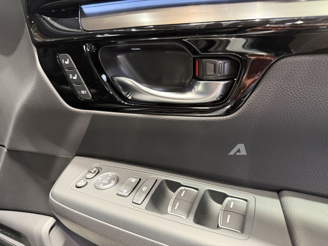 Sang tận Nhật Bản để xem Honda CR-V e:HEV RS Black Edition: Dự kiến ra mắt Việt Nam năm sau, tân trang diện mạo, sang số dạng phím bấm, có dẫn động 4 bánh- Ảnh 17.