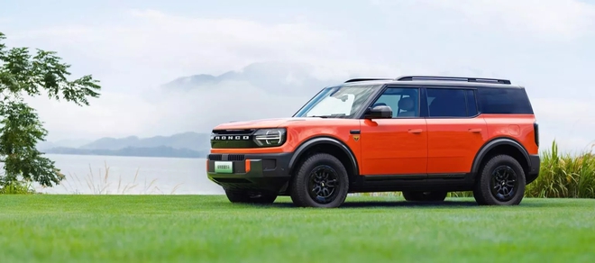 Ford Bronco có bản mà dân mê phượt sẽ thích: Cửa nóc mở cực dị, bếp sau cốp, chạy Hà Nội - Huế chỉ cần một lần sạc- Ảnh 8.