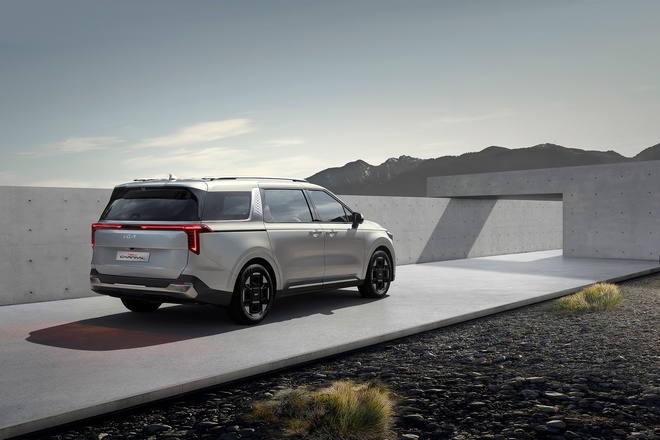 Kia Carnival vượt CR-V, Santa Fe, Everest, Kodiaq trở thành ‘Xe Gia đình của năm Hạng 1-2 tỷ đồng’- Ảnh 5. Kia Carnival vượt CR-V, Santa Fe, Everest, Kodiaq trở thành ‘Xe Gia đình của năm Hạng 1-2 tỷ đồng’- Ảnh 5.