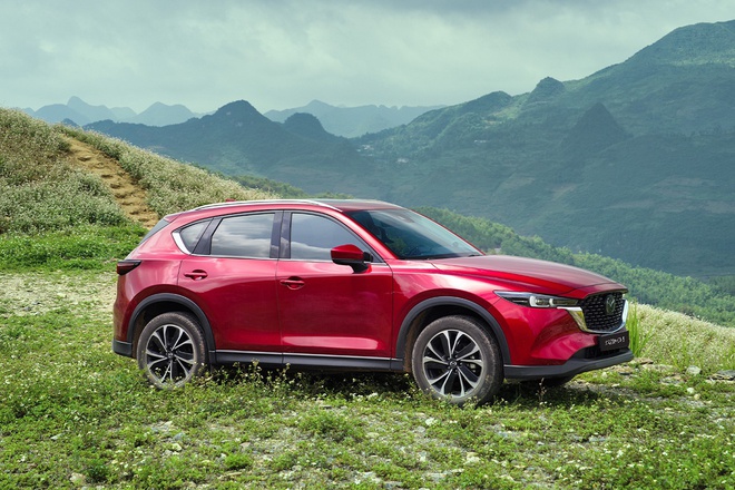 Mazda CX-5 ‘lội ngược dòng’ thắng giải ‘Xe Gia đình của năm Hạng 600 triệu - 1 tỷ đồng’- Ảnh 4. Mazda CX-5 ‘lội ngược dòng’ thắng giải ‘Xe Gia đình của năm Hạng 600 triệu - 1 tỷ đồng’- Ảnh 4.