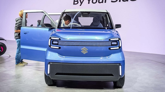 Suzuki tung dàn xe cực độc: Ô tô điện nhỏ hơn Jimny, Fronx chịu được 'rượu liều cao', xe leo cầu thang, xe máy như 'Chaly cúc cu bản điện'- Ảnh 4.