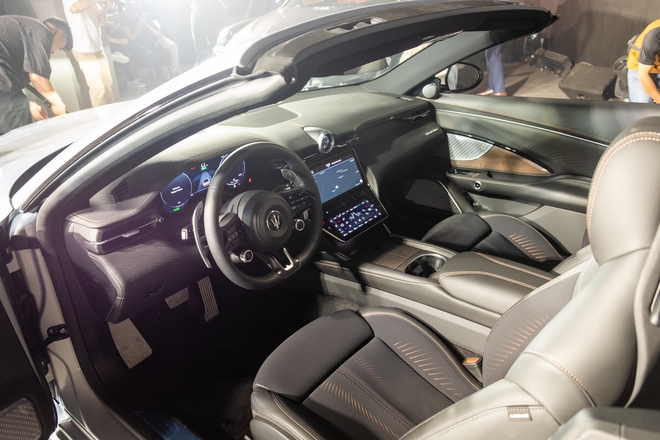 Maserati Grecale, GranCabrio bản điện ra mắt Việt Nam: Giá từ gần 5,5 tỷ đến hơn 13,3 tỷ đồng, mạnh ngang siêu xe, chạy tới 500km/sạc- Ảnh 7.