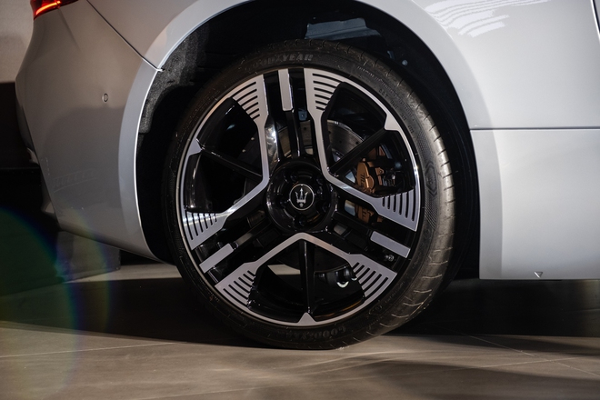 Maserati Grecale, GranCabrio bản điện ra mắt Việt Nam: Giá từ gần 5,5 tỷ đến hơn 13,3 tỷ đồng, mạnh ngang siêu xe, chạy tới 500km/sạc- Ảnh 22.