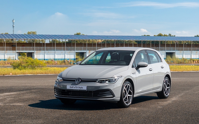 Volkswagen Golf ra mắt Việt Nam: Giá từ 798 triệu đồng, 6 phiên bản, mạnh nhất gần 320hp, thách thức Civic- Ảnh 9.