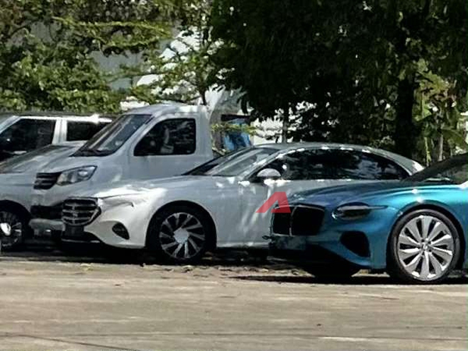Lộ diện Mercedes-Benz E 200 Exclusive 2025 tại Hà Nội: Mâm 19inch, không có tùy chọn AMG, giá dự kiến trên 2,3 tỷ- Ảnh 2.