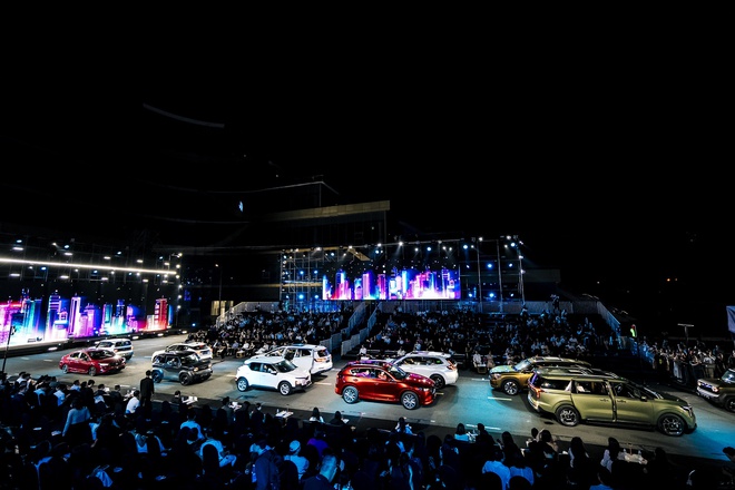 Nhìn lại 3 màn trao giải đậm chất xe của Car Choice Awards 2025: Xe không chỉ được vinh danh mà còn được 'kể chuyện'- Ảnh 21. Nhìn lại 3 màn trao giải đậm chất xe của Car Choice Awards 2025: Xe không chỉ được vinh danh mà còn được 'kể chuyện'- Ảnh 21.