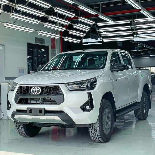 Toyota Camry lần đầu khuyến mãi chính hãng từ đầu năm: Giảm nhiều nhất gần 80 triệu đồng, dễ hút thêm khách khi Mazda6 đã ‘dọn đường’- Ảnh 6. Toyota Camry lần đầu khuyến mãi chính hãng từ đầu năm: Giảm nhiều nhất gần 80 triệu đồng, dễ hút thêm khách khi Mazda6 đã ‘dọn đường’- Ảnh 6.