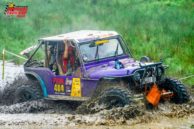 Giải đua xe địa hình lớn nhất Việt Nam khởi tranh: Tổng giải thưởng 600 triệu đồng, 3 ngày, 70 đội, 140 tay đua, 24 đường thi, 750 lượt thi, đường đua đêm quay lại- Ảnh 5. Giải đua xe địa hình lớn nhất Việt Nam khởi tranh: Tổng giải thưởng 600 triệu đồng, 3 ngày, 70 đội, 140 tay đua, 24 đường thi, 750 lượt thi, đường đua đêm quay lại- Ảnh 5.