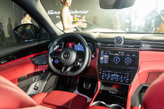 8 xe ra mắt Việt Nam tháng 10/2025: Rẻ nhất 520 triệu đồng, đắt nhất hơn 13 tỷ đồng, từ sedan đến SUV, đủ động cơ xăng điện và hybrid- Ảnh 26.