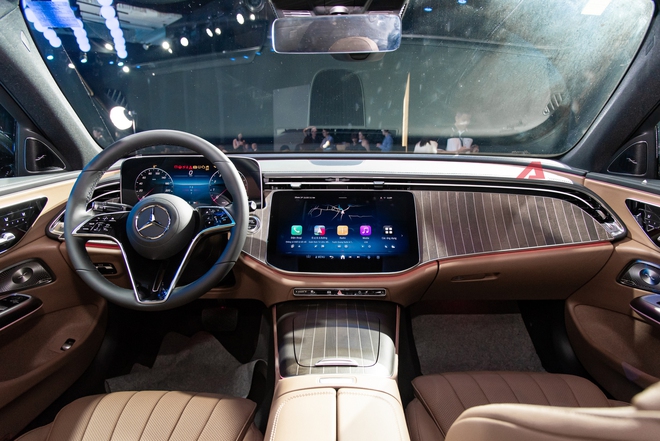 8 xe ra mắt Việt Nam tháng 10/2025: Rẻ nhất 520 triệu đồng, đắt nhất hơn 13 tỷ đồng, từ sedan đến SUV, đủ động cơ xăng điện và hybrid- Ảnh 5.