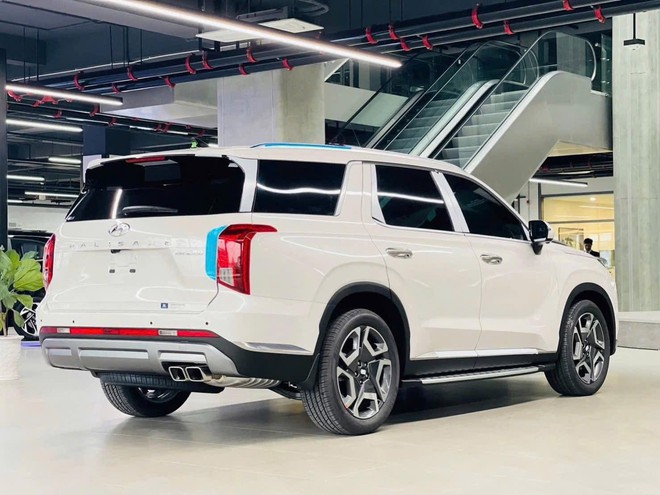 Hyundai Palisade tiếp tục ưu đãi ‘khủng’: Giảm 200 triệu tiền mặt, xuống cạnh tranh với Everest, Fortuner- Ảnh 5. Hyundai Palisade tiếp tục ưu đãi ‘khủng’: Giảm 200 triệu tiền mặt, xuống cạnh tranh với Everest, Fortuner- Ảnh 5.