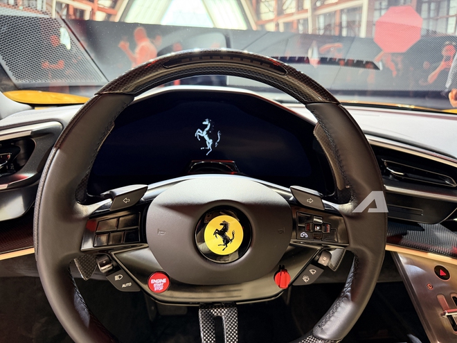 Sang Thái xem Ferrari 849 Testarossa về Việt Nam năm sau: Giá từ 35 tỷ đồng, số lượng giới hạn, đã có khách Việt đầu tiên đặt mua- Ảnh 14. Sang Thái xem Ferrari 849 Testarossa về Việt Nam năm sau: Giá từ 35 tỷ đồng, số lượng giới hạn, đã có khách Việt đầu tiên đặt mua- Ảnh 14.