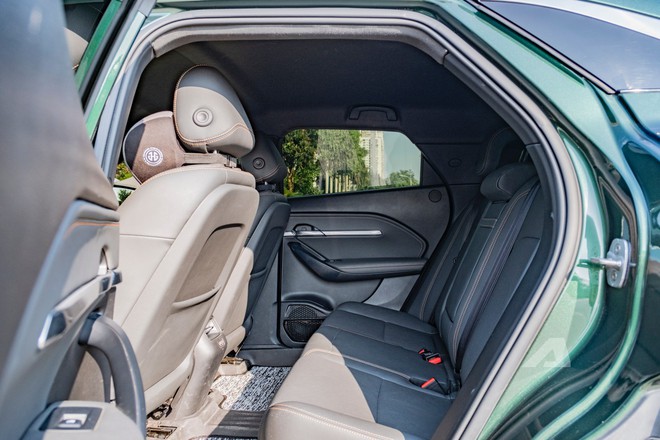 Đổi từ EcoSport sang VinFast VF 6, chủ xe mê phượt chia sẻ: ‘ADAS như xe tiền tỷ, chạy Hà Giang không phải nghĩ’- Ảnh 12.