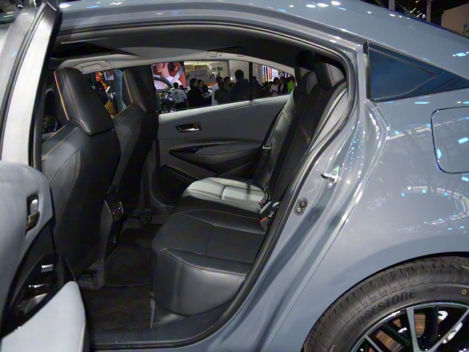 Toyota Corolla 2026 ra mắt: Mặt trước như Camry, màn hình khủng, về Việt Nam có thể vực dậy doanh số trước Civic, Mazda3- Ảnh 14.