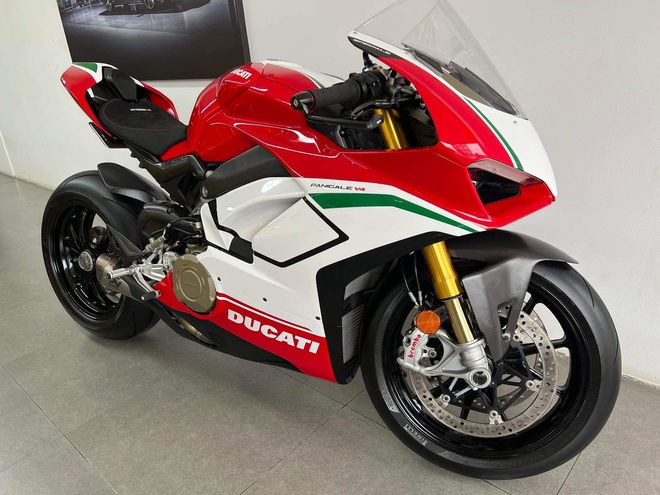 Ducati Panigale V4 - Siêu mô tô Hoàng Kim Khánh và Minh Nhựa sở hữu có bản mới về Việt Nam: Cải tiến khí động học, công nghệ, thiết kế chuẩn MotoGP- Ảnh 7. Ducati Panigale V4 - Siêu mô tô Hoàng Kim Khánh và Minh Nhựa sở hữu có bản mới về Việt Nam: Cải tiến khí động học, công nghệ, thiết kế chuẩn MotoGP- Ảnh 7.