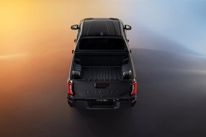 Toyota Hilux thêm bản điện chỉ chạy 240km/sạc, nhắm đến nhóm khách đặc biệt: 'Khó bán chạy nhưng vẫn sẽ vừa túi tiền'- Ảnh 8. Toyota Hilux thêm bản điện chỉ chạy 240km/sạc, nhắm đến nhóm khách đặc biệt: 'Khó bán chạy nhưng vẫn sẽ vừa túi tiền'- Ảnh 8.